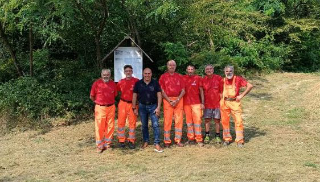 Borgomanero - Gli Alpini ripuliscono il “sante lung”: via libera alla ciclabile