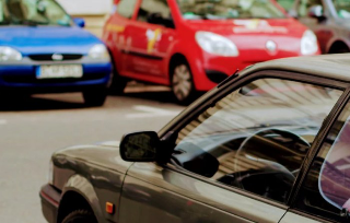 Novara - Banda del carburante in azione: serbatoi auto forate per rubare benzina