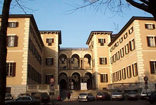 Oleggio - Condannato per uso improprio della carta aziendale