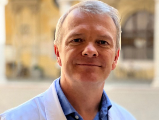 Novara - Nuova guida per la Neurologia dell’AOU: il professor Cristoforo Comi succede a Letizia Mazzini