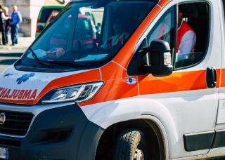 Casalino - 19enne investita a in frazione Cameriano: è grave